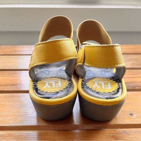 Fly of London Sandals - Picture 2 of 4